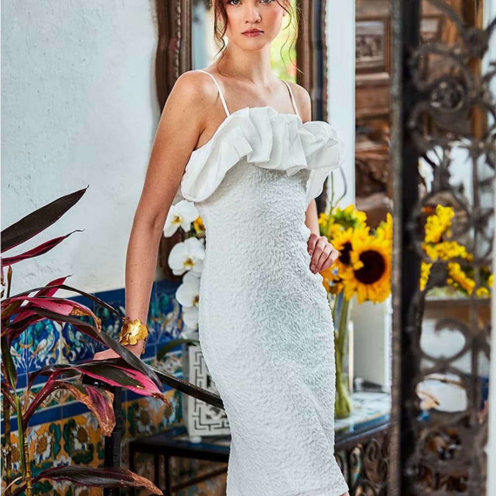 Badgley Mischka White Sheath Dress with Ruffled Backless Design